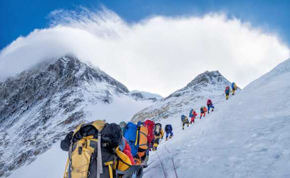 Basura y plástico en el Everest