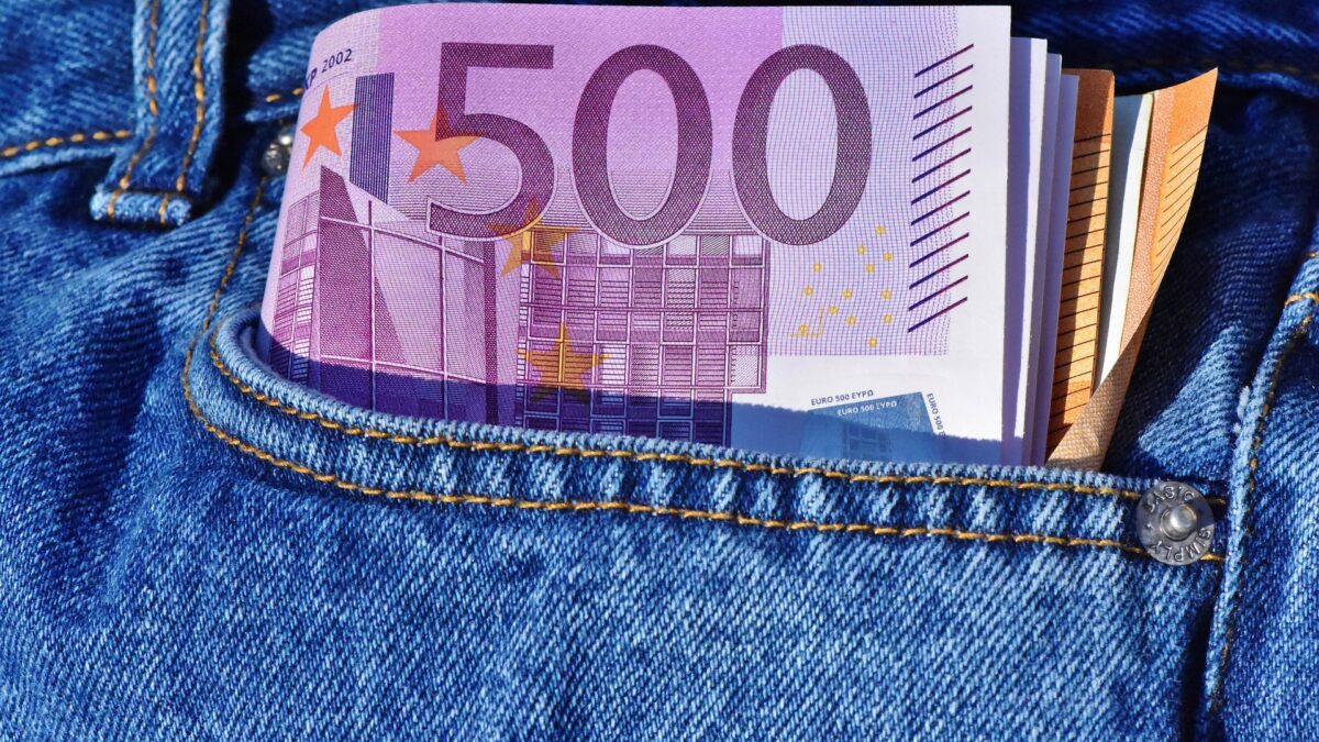 Como la revolución financiera impulsa la digitalización y fortalece la economía