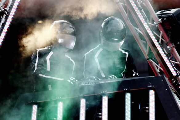 daft punk como dos genios disfrazados de robots conquistaron el mundo de la musica