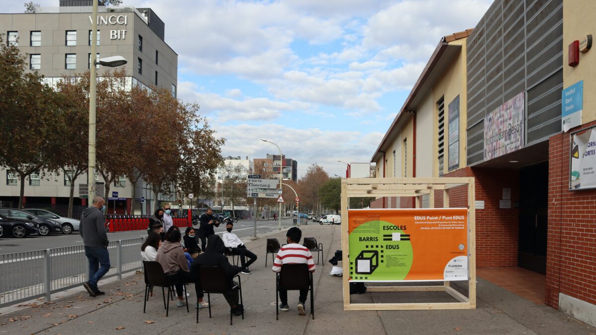 ¿Dónde acaba la escuela y empieza la ciudad?