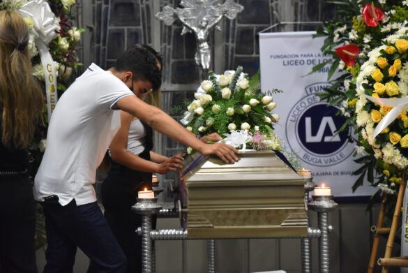 el fragil acuerdo de paz de colombia amenazado por el regreso de las masacres