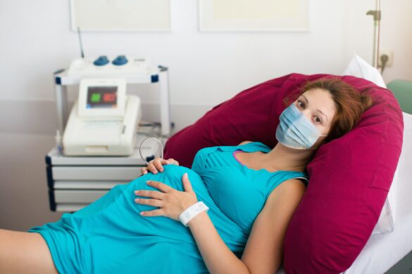 corren mas riesgo por covid 19 las mujeres embarazadas