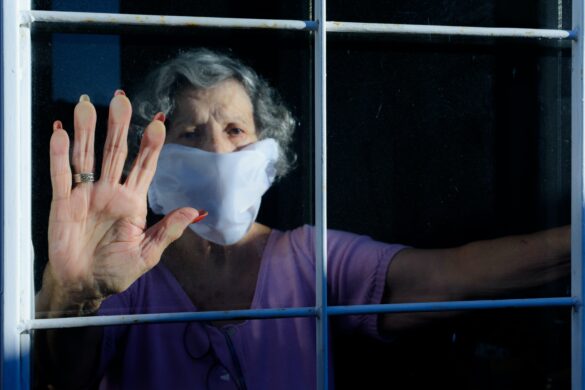mujeres mayores y pandemia por covid 19