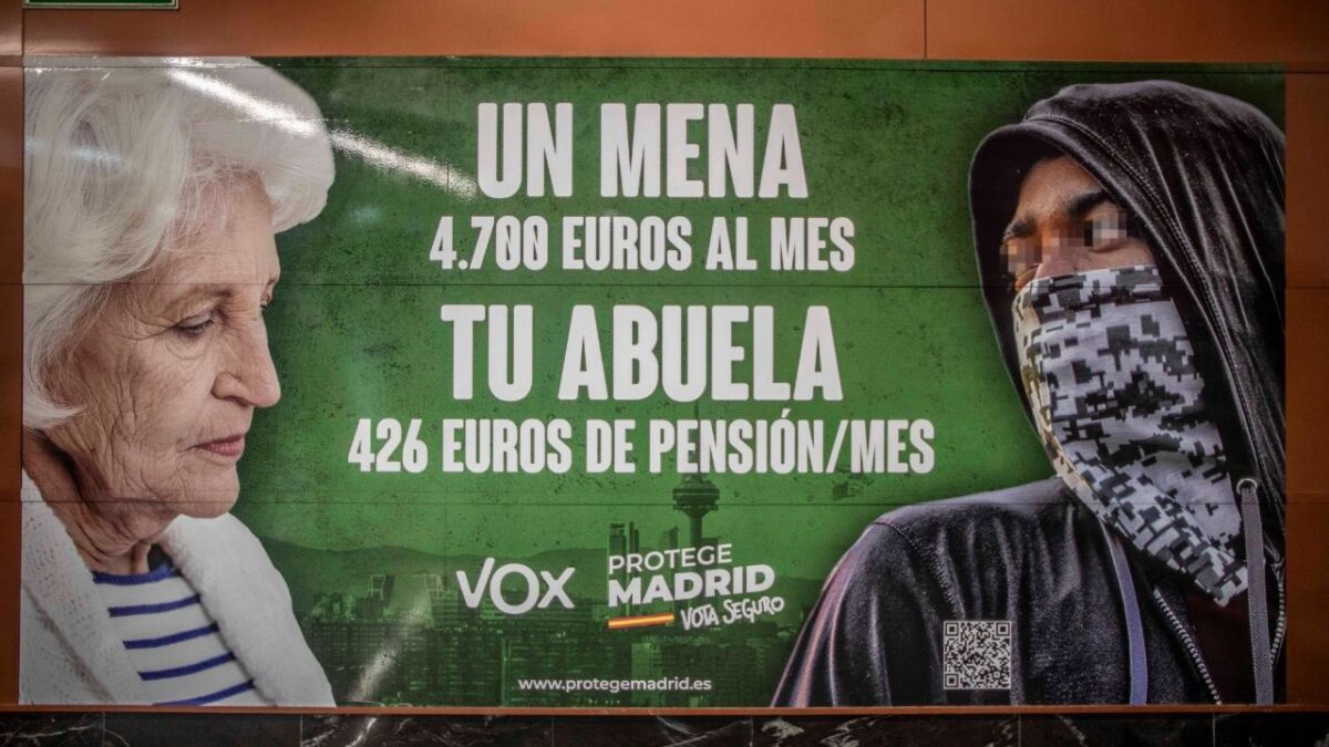 Fiscalía abre diligencias a Vox por presunto delito de odio por el cartel contra los «MENA»