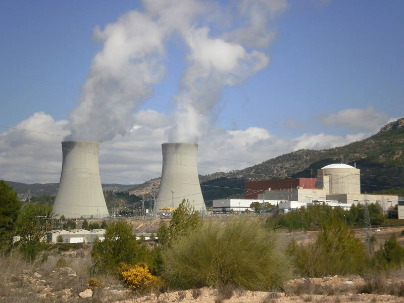 Central Nuclear de Cofrentes . Licencia Creative Commons Créditos DnTrotaMundos