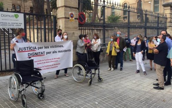 Una de les concentracions a la Domus VI dAlcoi AM