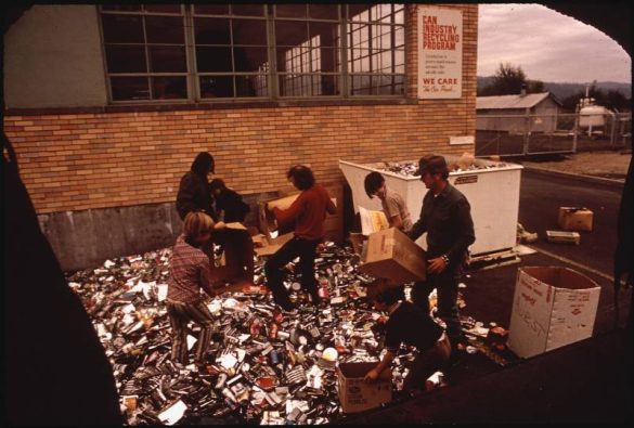 By Daniels Gene photographer Photographer NARA record 8463941 U.S. National Archives and Records Administration Public Domain https commons.wikimedia.orgwindex.phpcurid16916671