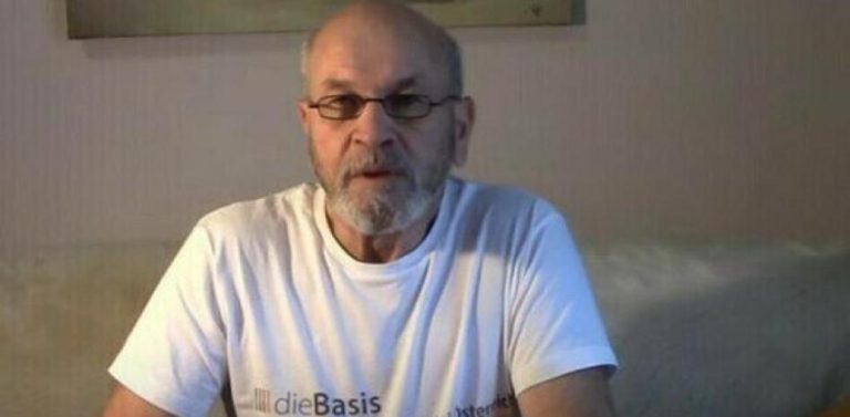 Muere de covid el líder negacionista que se quiso curarse con lavativas de lejía