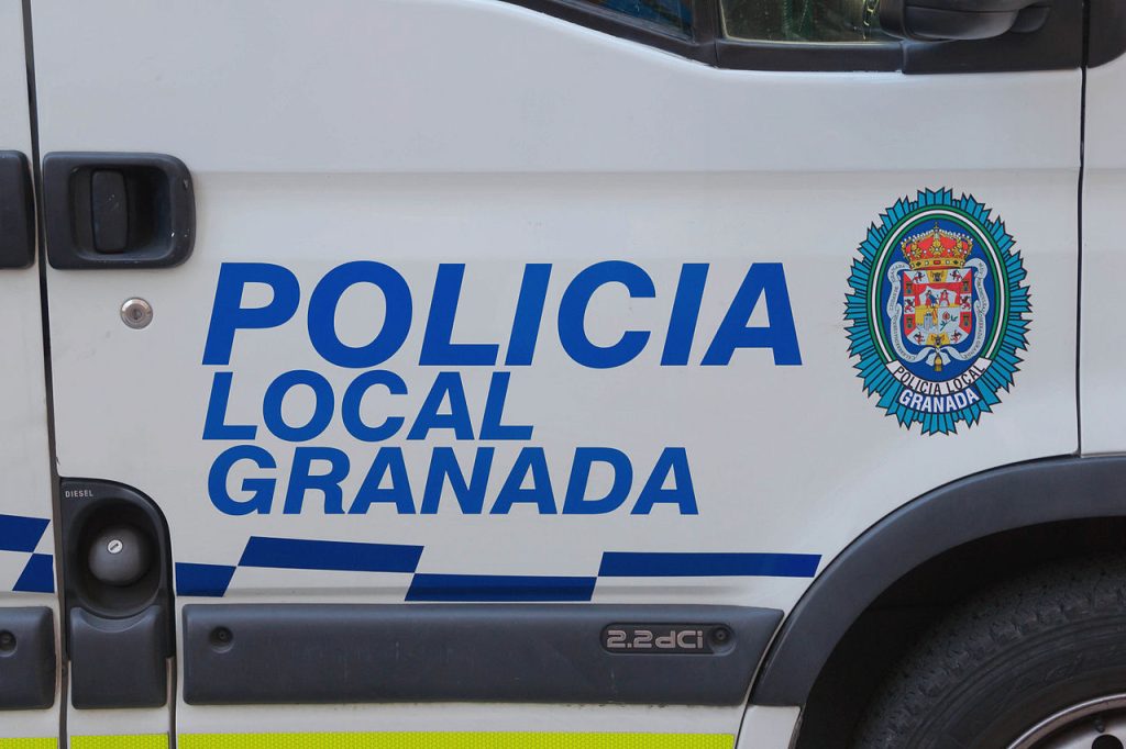 1280px Policia local Granada car detail