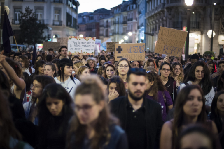 Desmontando 8 bulos que utiliza la ultraderecha para atacar al feminismo
