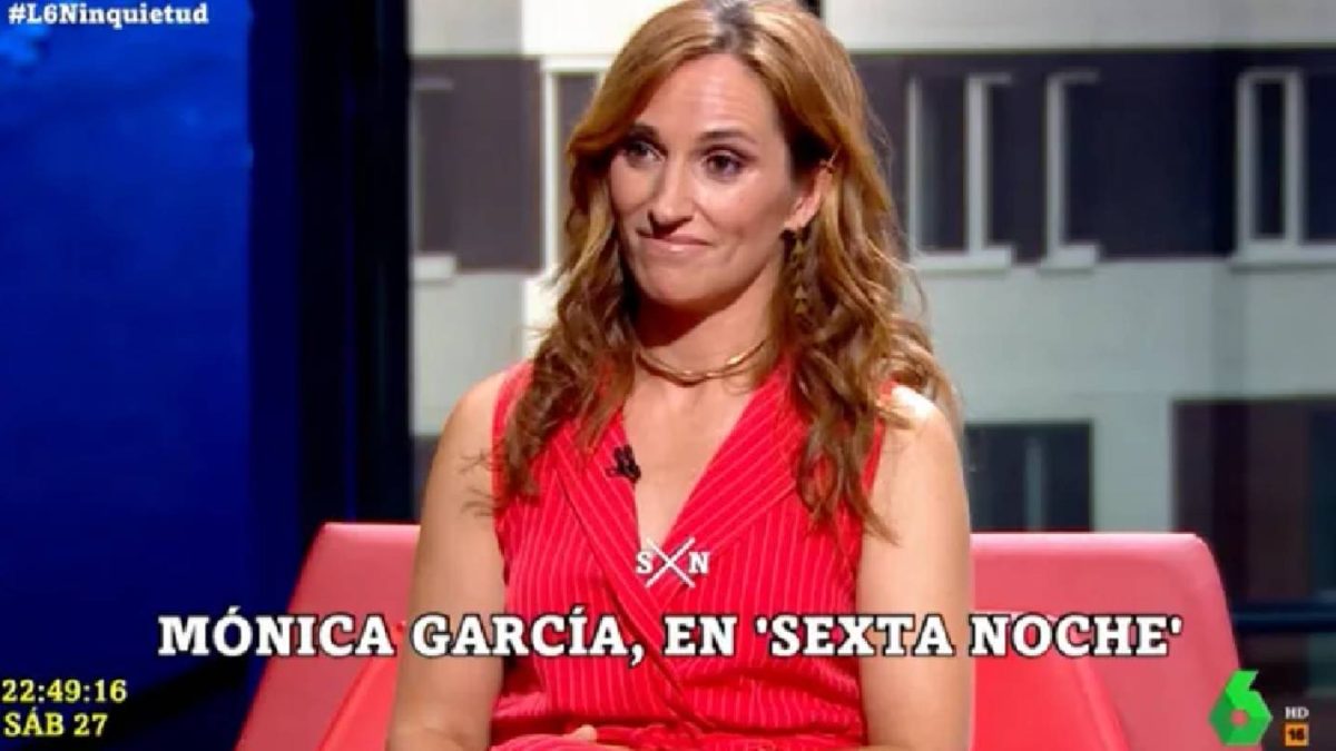 Mónica García sorprende al mostrar un claro interés que resume el proyecto de Yolanda Díaz