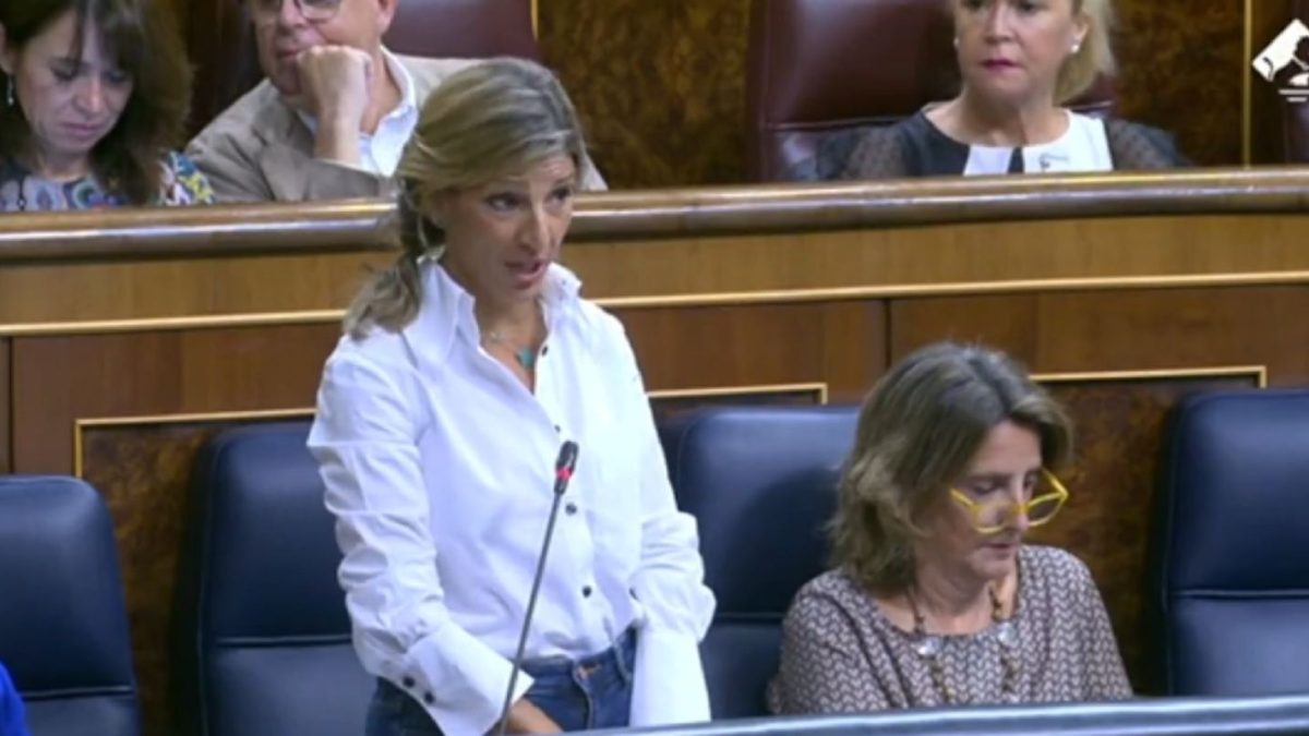 Yolanda Díaz “vuelve a clase”: responde a las críticas de Vox con un ‘chorreo’ de datos