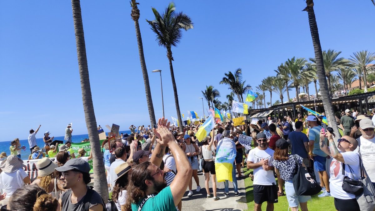 Canarias tiene un límite: el movimiento contra el turismo masivo que está destruyendo nuestras islas alza de nuevo su voz