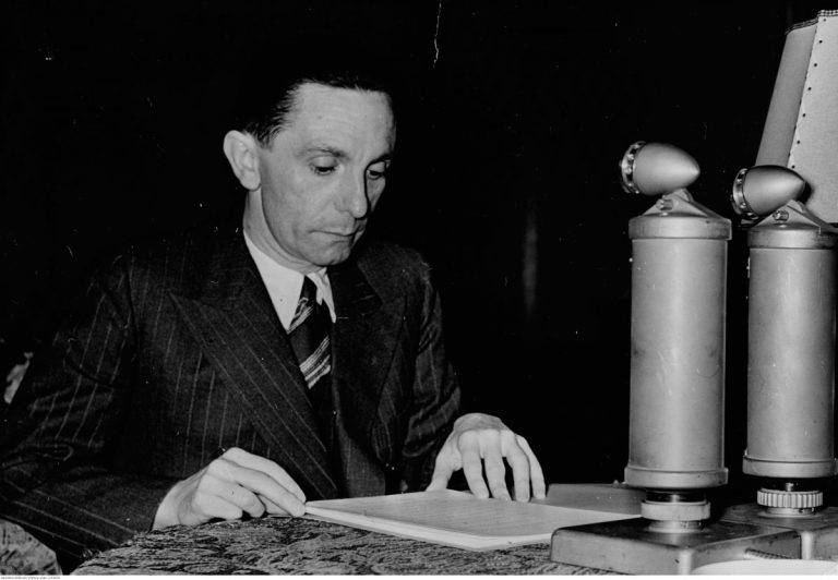 El cine como arma de propaganda: de Goebbels al auge de la ultraderecha moderna