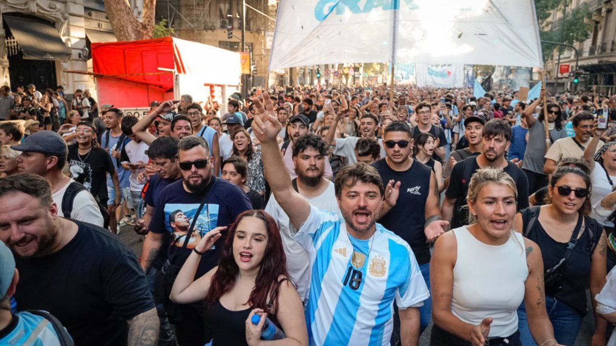 El rechazo a Milei crece en las calles a pesar de la represión: los jubilados lideran la resistencia