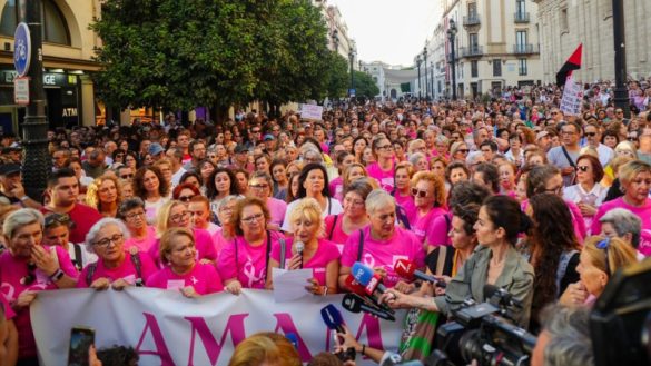 amama concentracion cancer sevilla 26 octubre andalucia juanma moreno 4 800x450