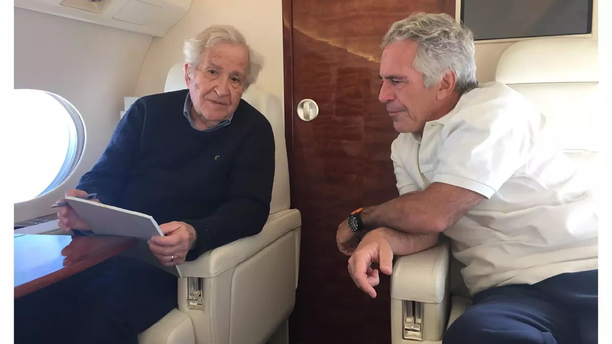 Chomsky, Epstein y el límite moral que no se puede cruzar
