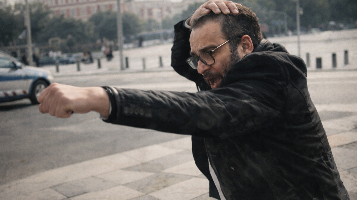 Vídeo | Provocar, atacar, victimizarse: el manual que también se aplica en la calle