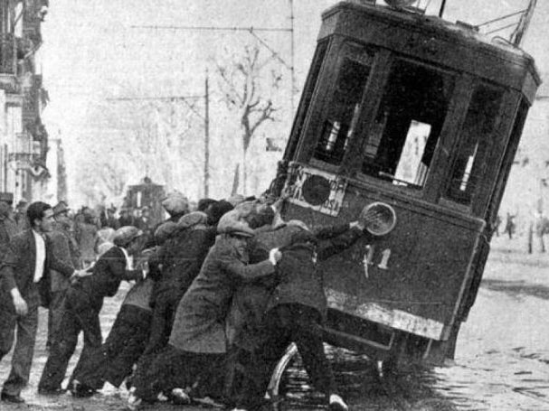 https://spanishrevolution.net/wp-content/uploads/2026/04/trabajadores-huelga-barcelona-1919_103.jpg